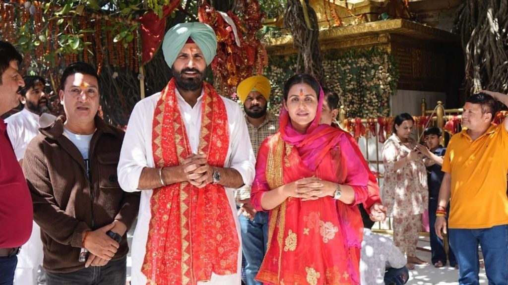 लोस चुनाव से पहले राजा वड़िंग ने माता चिंतपूर्णी दरबारा में टेका माथा, 
