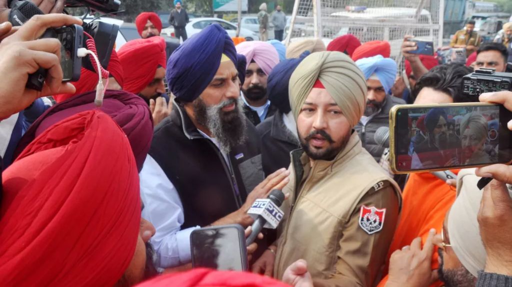 पटियाला जेल में बलवंत सिंह रोजोआना से मिलने पहुंचे बिक्रम मजीठिया, 
