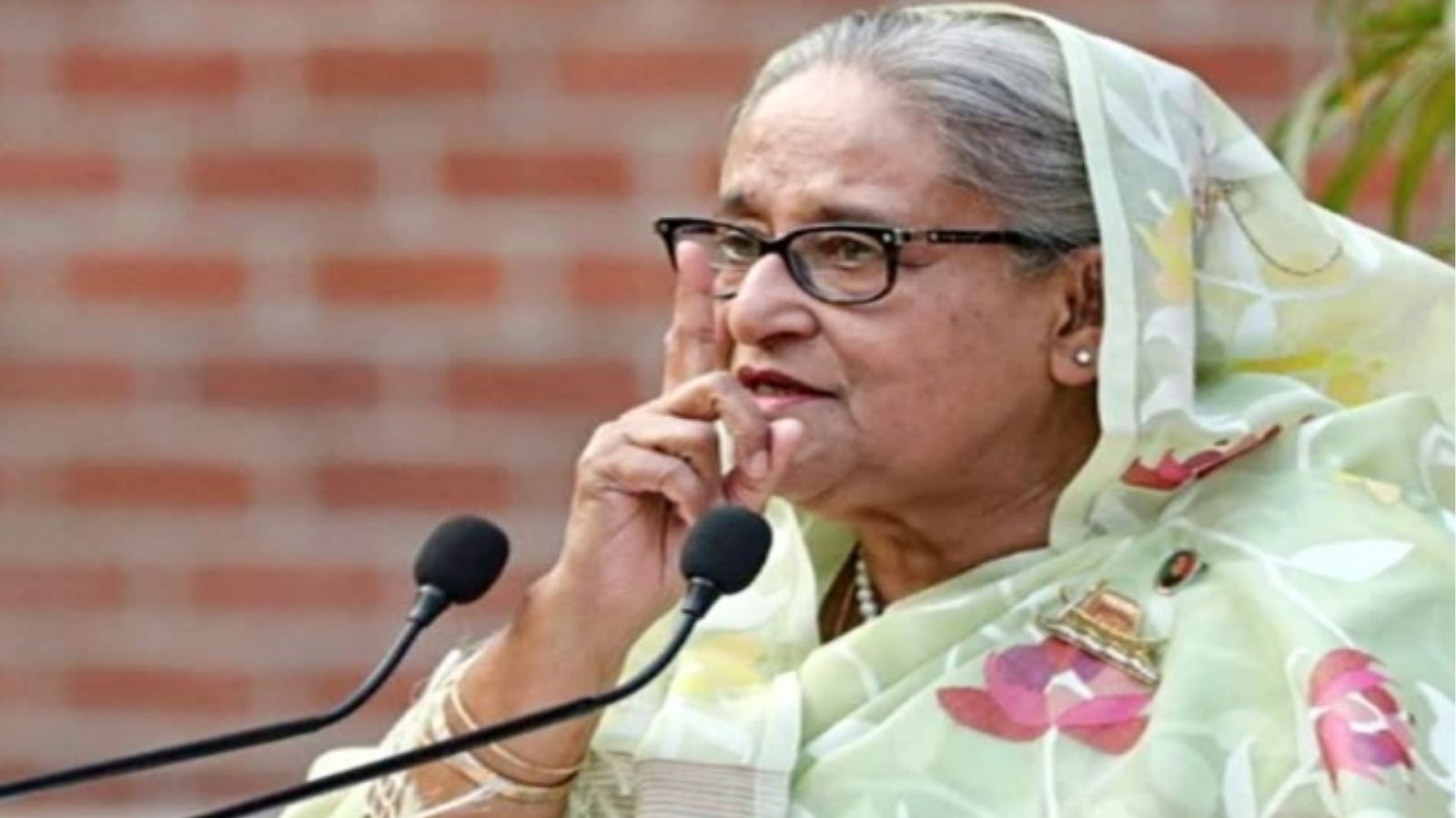 बांग्लादेश की पूर्व पीएम शेख हसीना को 6 महीने की सजा,