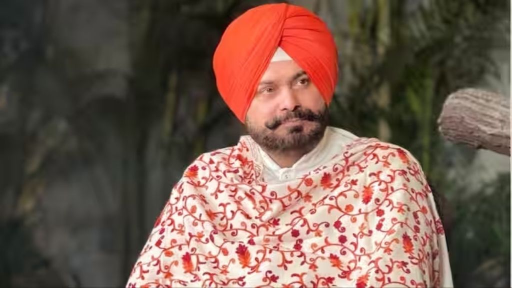 नवजोत सिंह सिद्धू को कांग्रेस ने कारण बताओ नोटिस, 