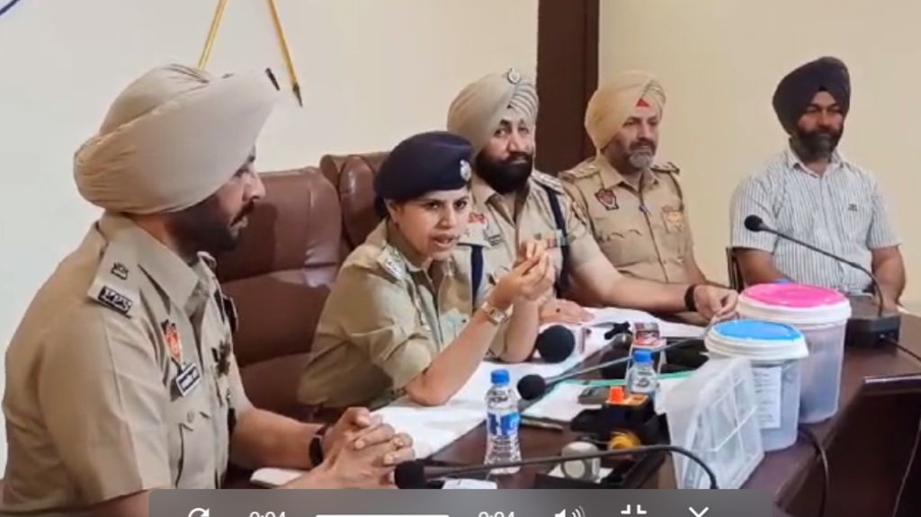 कपूरथला पुलिस ने गैंगस्टर लखबीर लंडा के 12 साथियों को किया अरेस्ट, 