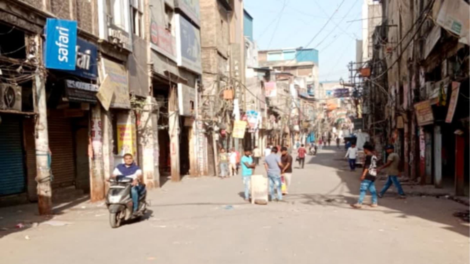 पहलगाम हमले के विरोध में दिल्ली में कारोबारियों का बंद, 