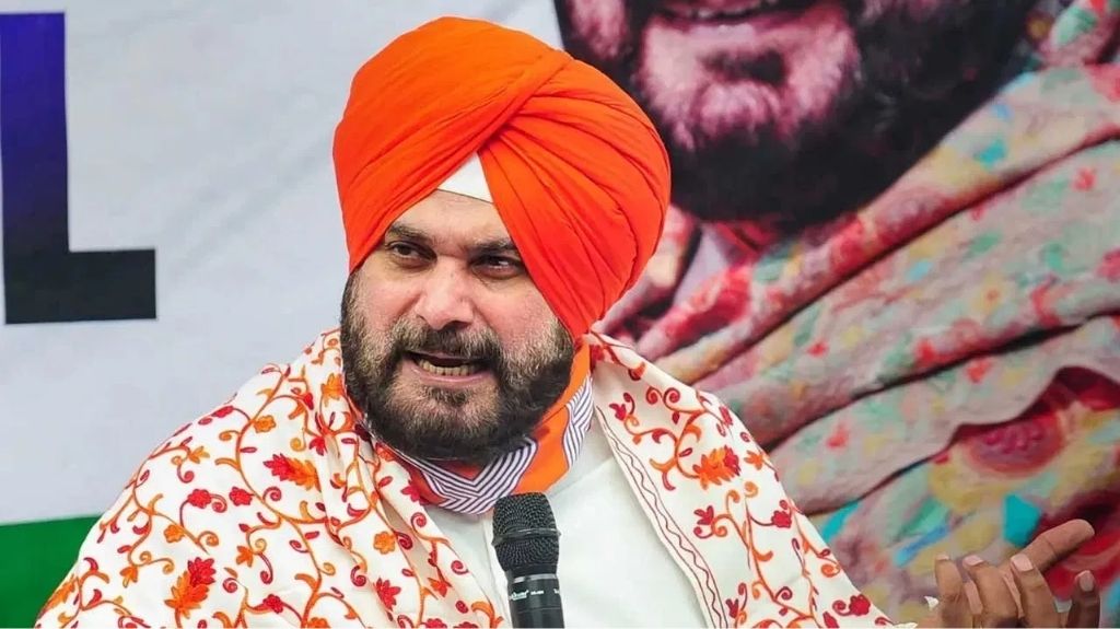 नवजोत सिद्धू की देवेंद्र यादव से मीटिंग खत्म, 