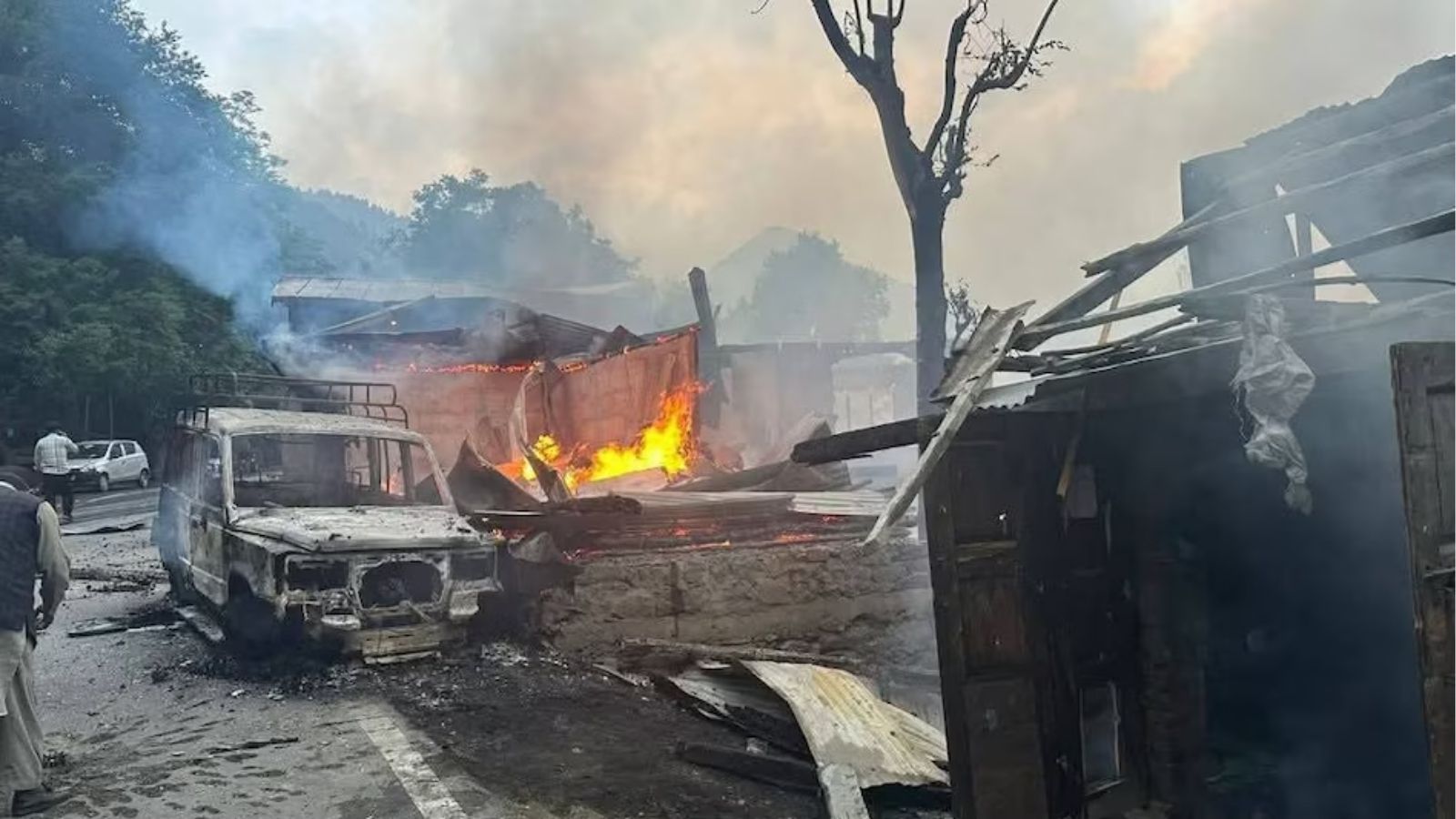 एयरस्ट्राइक के बाद बौखलाया पाकिस्तान, 