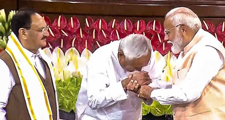Political Background Nitish Kumar : सत्ता के बहुत महीन खिलाड़ी हैं नीतीश 