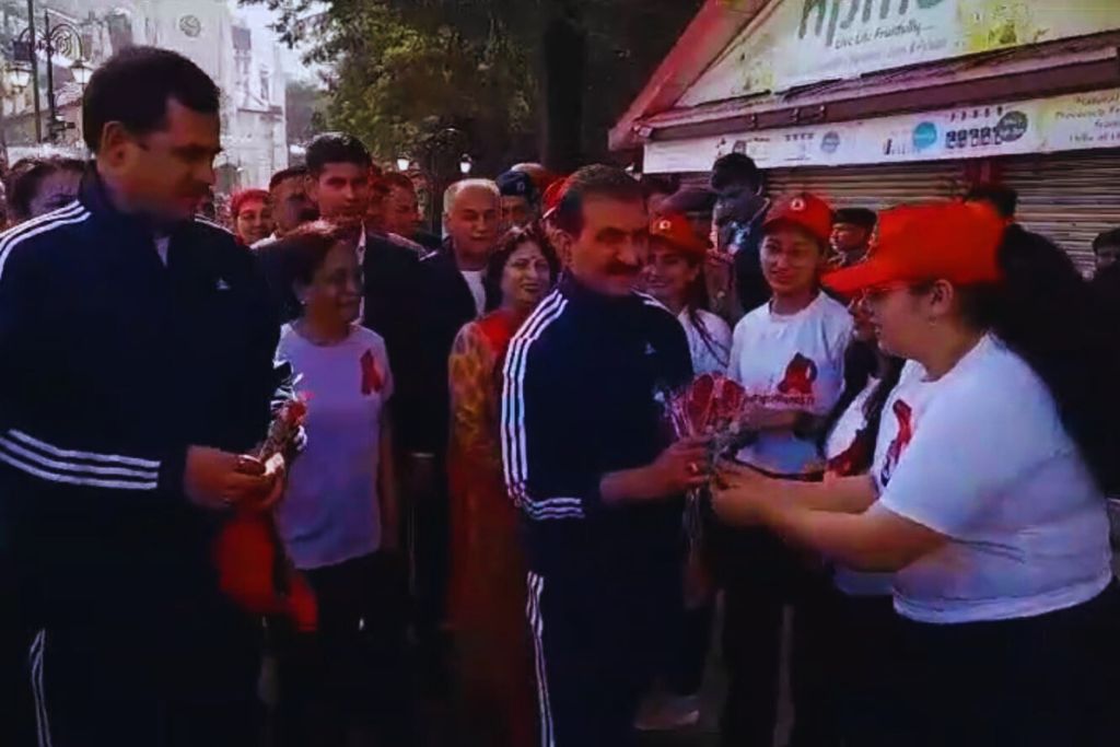 हिमाचल में CM सुक्खू ने रेड रन मैराथन को दिखाई हरी झंडी, 