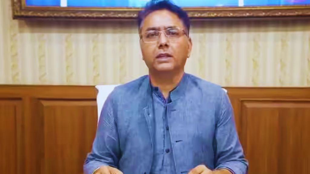 Punjab : दशहरे के दिन भी खुले रहेंगे सेवा केंद्र, 