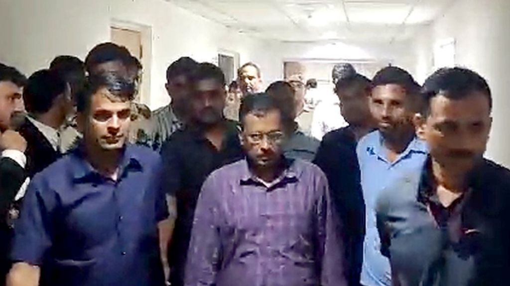 अरविंद केजरीवाल की कोर्ट में पेशी, 