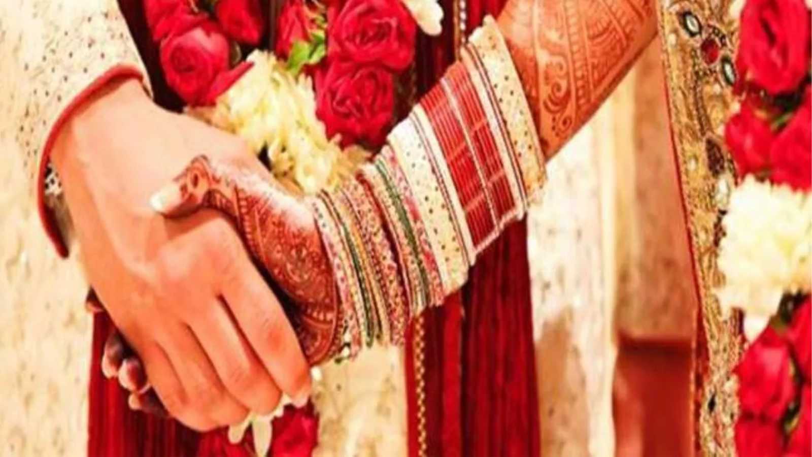 एक ही लड़के को दिल दे बैठीं 9 लड़कियां, 