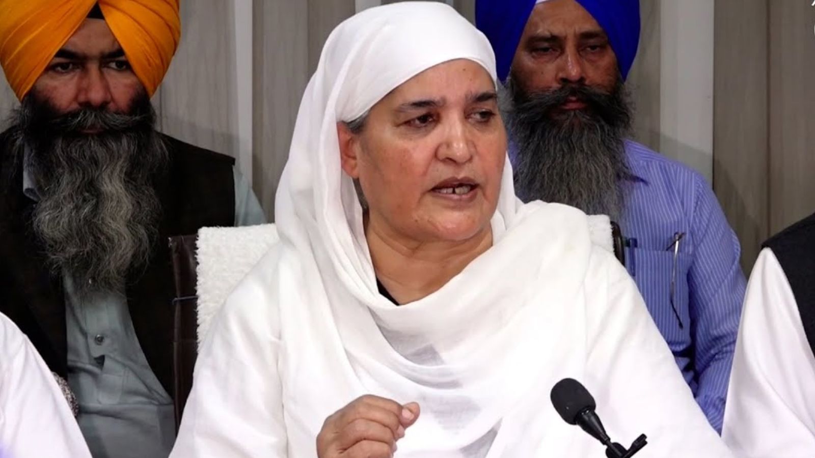 बीबी जागीर कौर ने की स्पेशल सेशन बुलाने की मांग की,