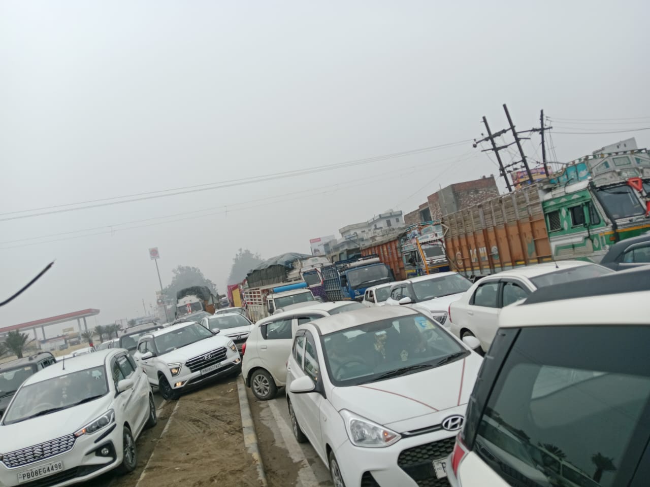 जालंधर पठानकोट हाईवे पर 5 किलोमीटर लम्बा जाम