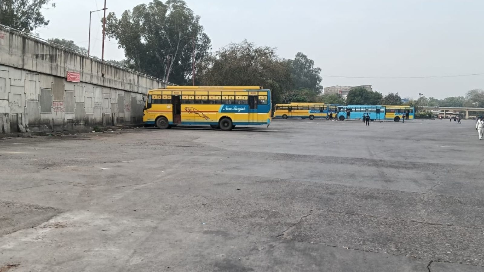 जालंधर में बस स्टैंड 2 घंटे के लिए बंद,