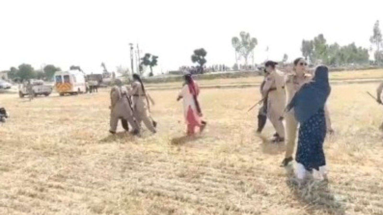 पंजाब में भाजपा उम्मीदवार हंसराज हंस का विरोध जारी