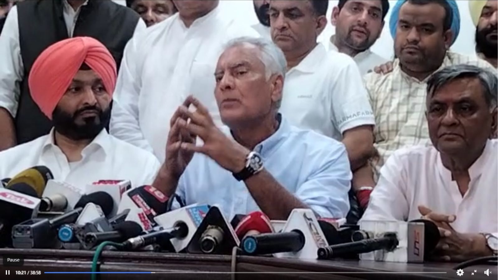 जालंधर में भाजपा नेता का प्रदर्शन, 