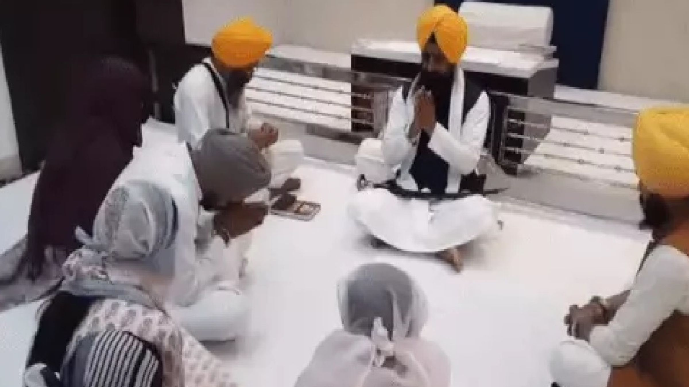 श्री अकाल तख्त साहिब पहुंची पादरी बरजिंदर से पीड़ित महिलाएं, 