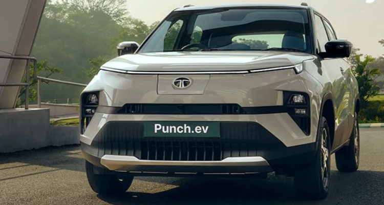 EV सेगमेंट में हल्की नहीं टाटा मोटर्स की Punch EV, फीचर्स और