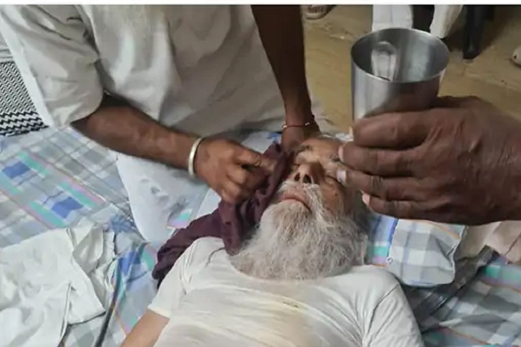 पूर्व मंत्री गरचा के घर हुई बड़ी वारदात,