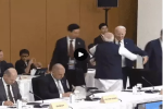 G7-मीटिंग में मोदी से गले मिले बाइडेन: