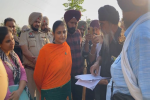 गुरदासपुर में पुलिस और किसानों के माहौल हुआ तनावपूर्ण