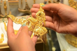 आज फिर सस्ता हुआ सोना  इतना पहुंचा Gold Rate,