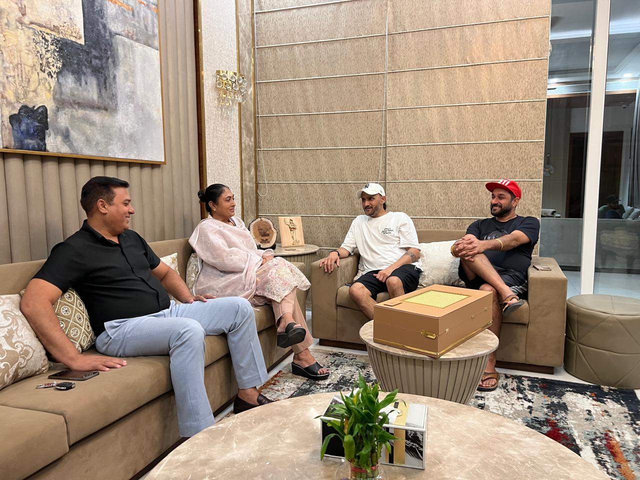 AAP leader Rajwinder Thiara met Harbhajan Singh