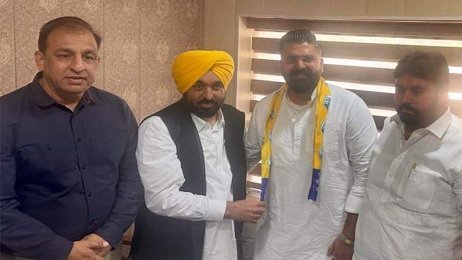 BJP councilor Shivam Sharma joins AAP