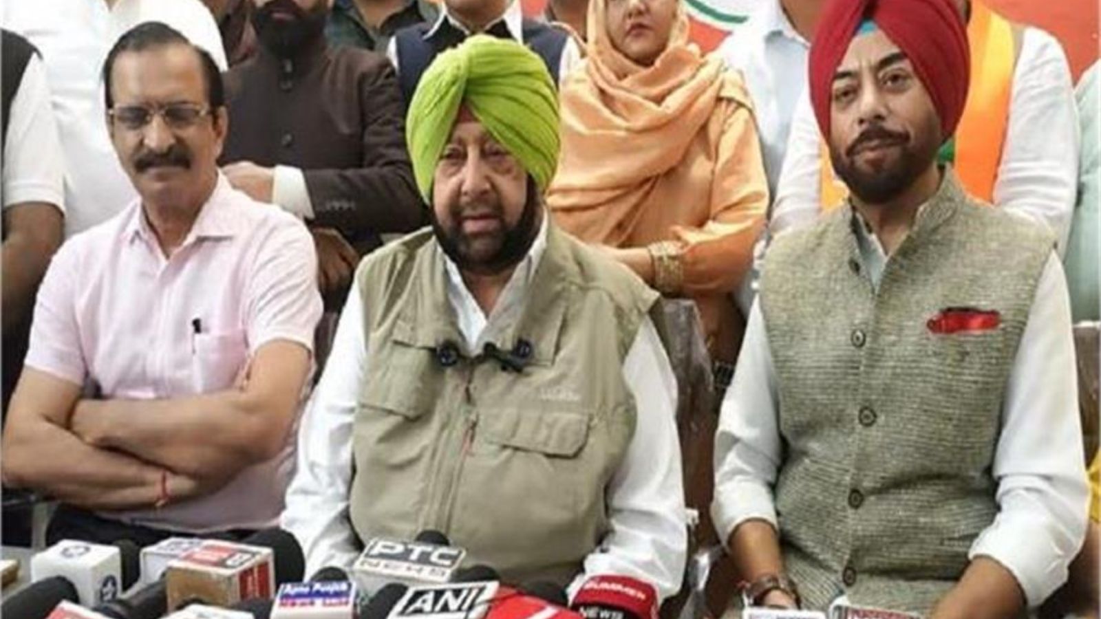 Captain Amarinder Singh active again in Punjab politics