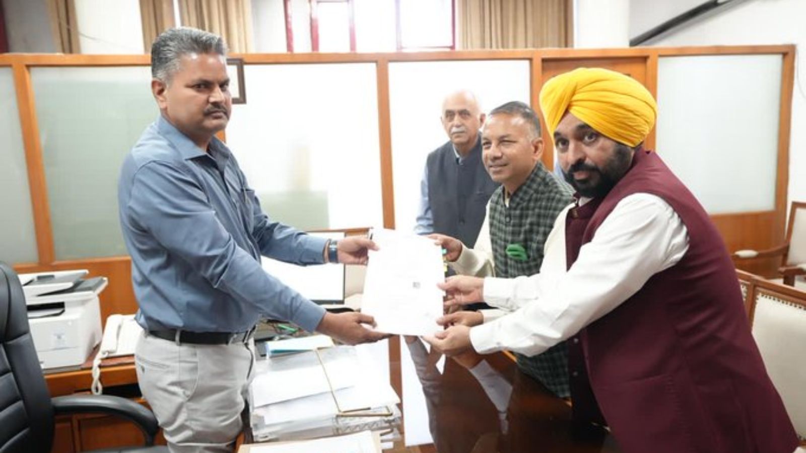 AAP Rajya Sabha candidate Rajinder Gupta files nomination