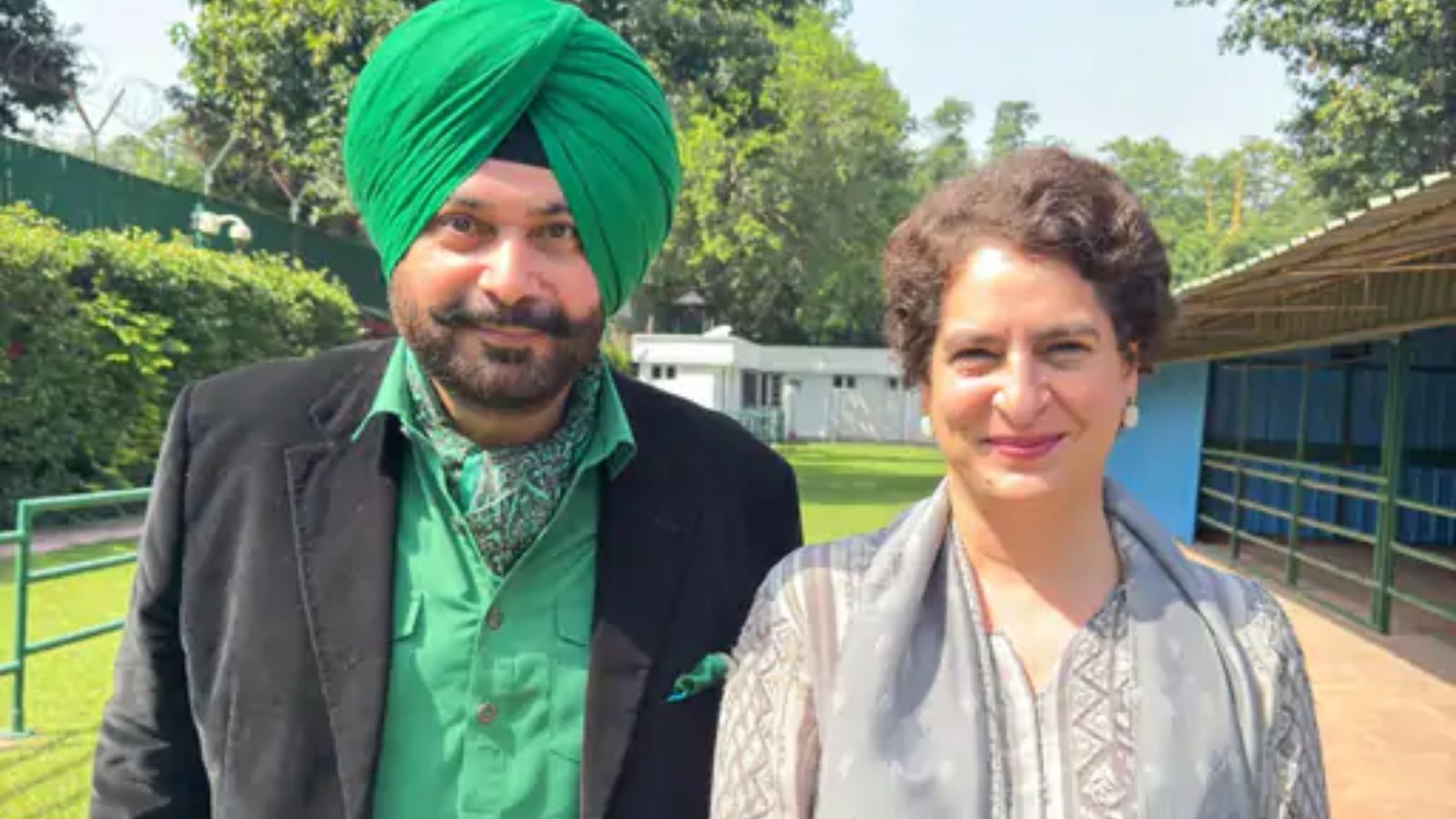 Navjot Sidhu shared a photo with Priyanka Gandhi