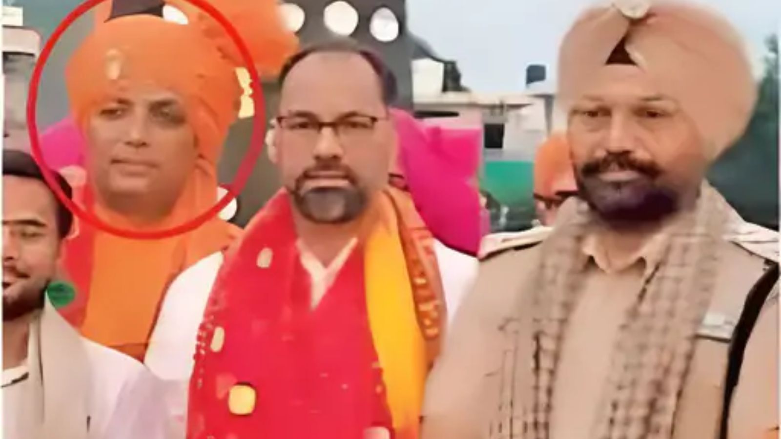 Jalandhar DSP felicitated by Rs 15 lakh robbery accused