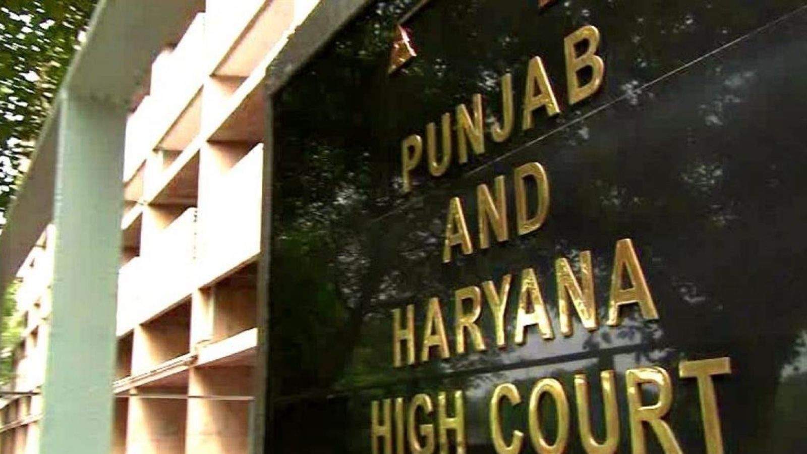 The High Court imposed a fine of ₹2 lakh on four senior IAS and IPS officers,