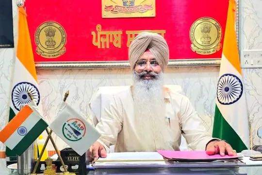 Moga Municipal Corporation Mayor and Aam Aadmi Party (AAP) leader Baljeet Singh Chani has resigned from his position. The exact reasons for the sudden resignation are currently unknown, causing a stir in Moga politics