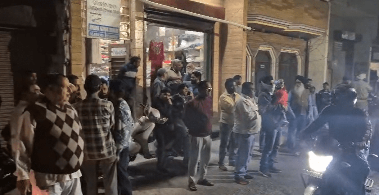 Uproar outside Jalandhar's S7 Stylo Salon, woman accuses salon owner of having an affair with her husband