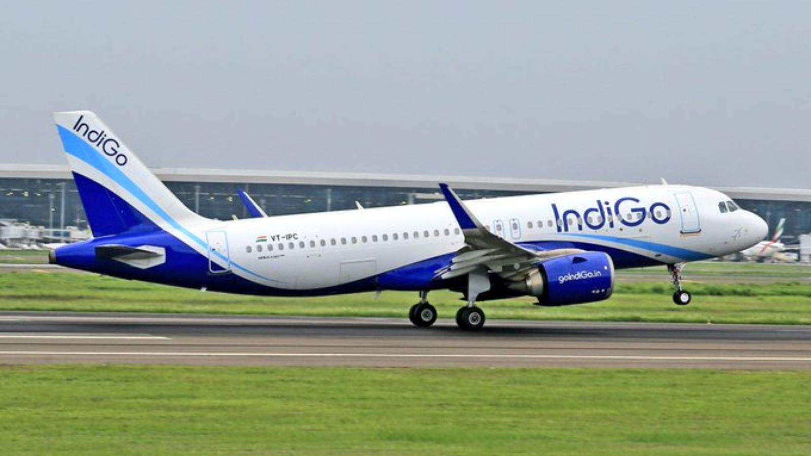 Indigo flight delay, Delhi Chandigarh flight, Mukesh Agnihotri, Himachal Deputy CM, pilot shortage, flight mismanagement, Indigo passenger issues, airline delays.