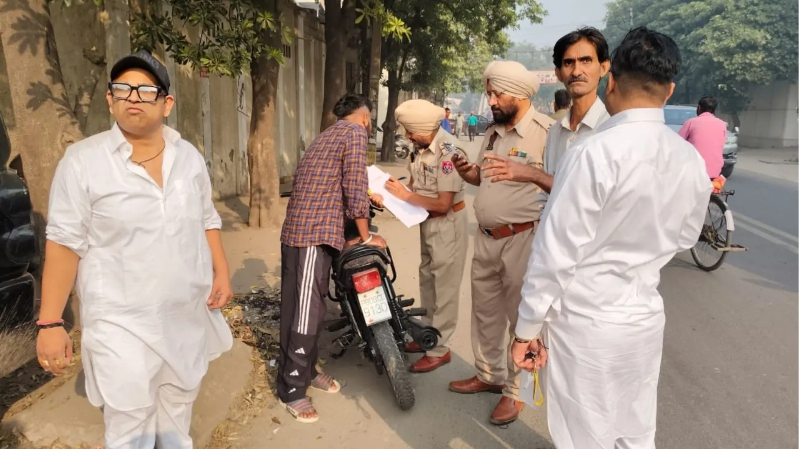 Early morning snatching in Jalandhar: Robbers snatched a businessman's chain a short distance from the police station and fled