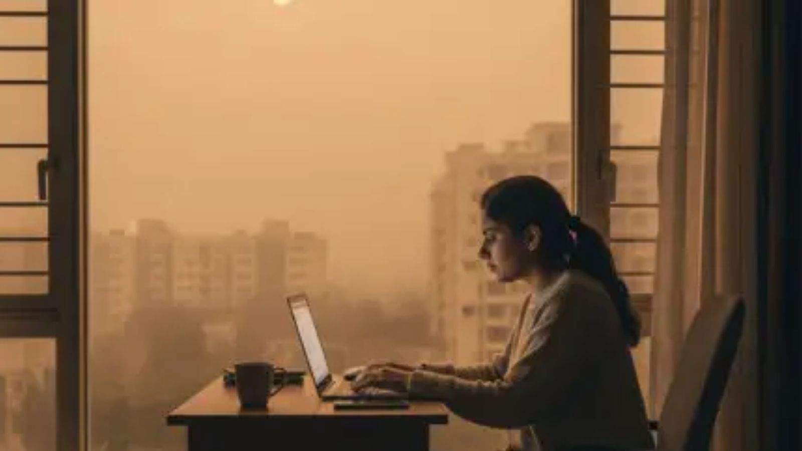Delhi's pollution levels are alarming, with 50% of employees working from hom