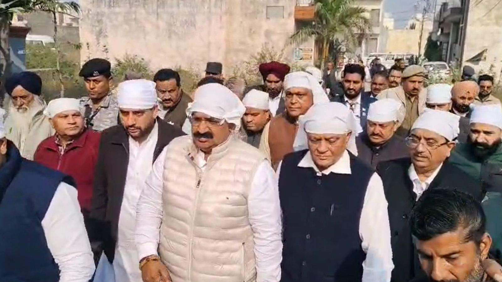 BJP Working President Ashwani Sharma reached the house of a 13-year-old minor in Jalandhar.