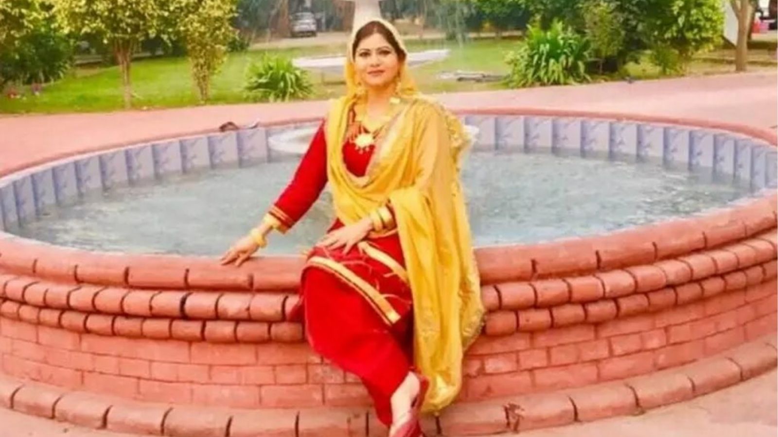 Three people detained in connection with threats against singer Amar Noori