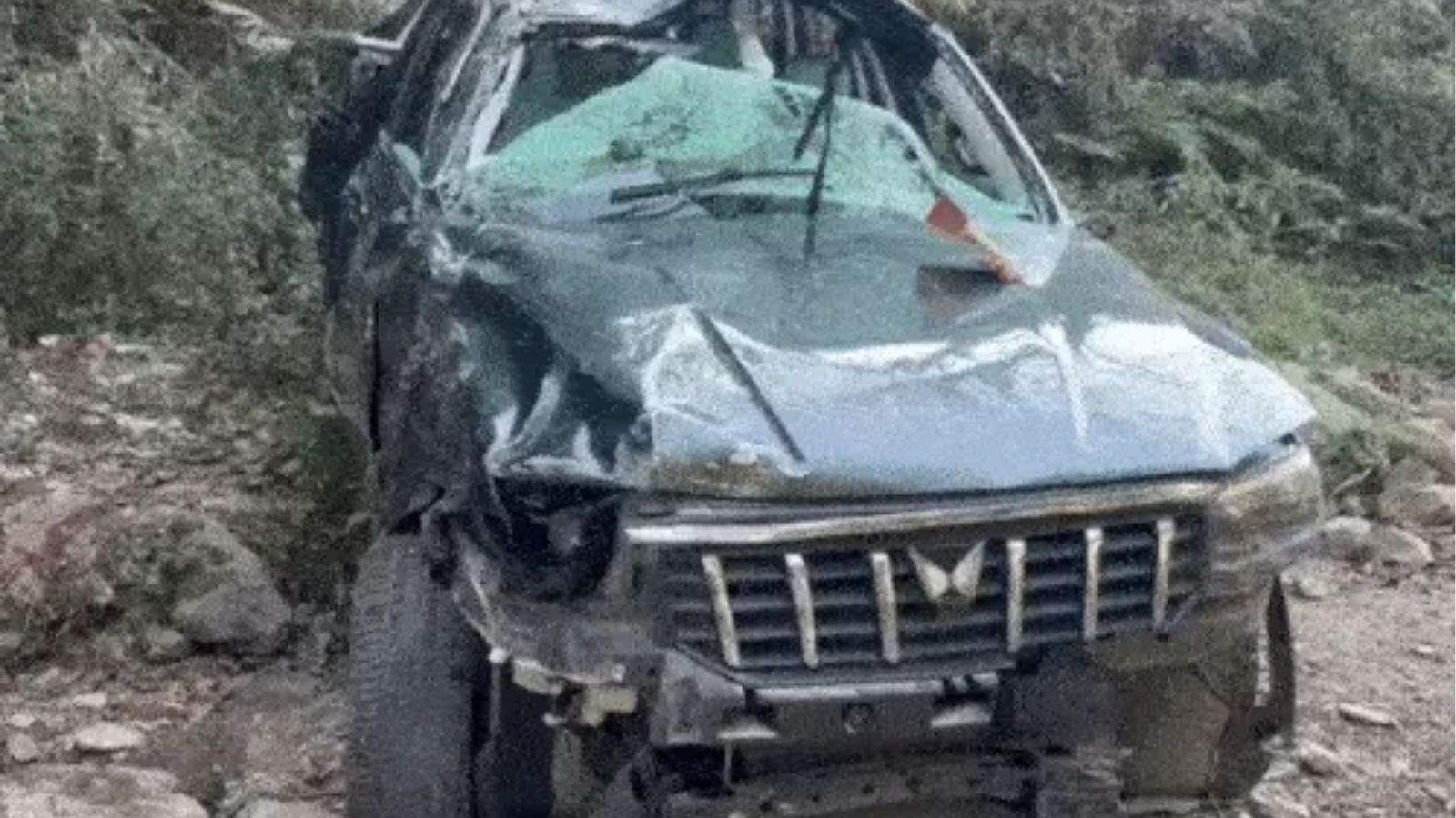 Scorpio pilgrims fell into a 50-foot gorge in Nainital