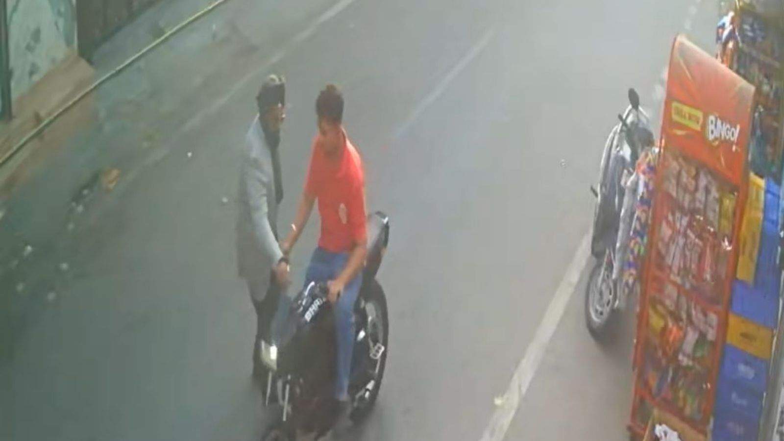 Youth Caught Speeding on Unplated Bike in Jalandhar