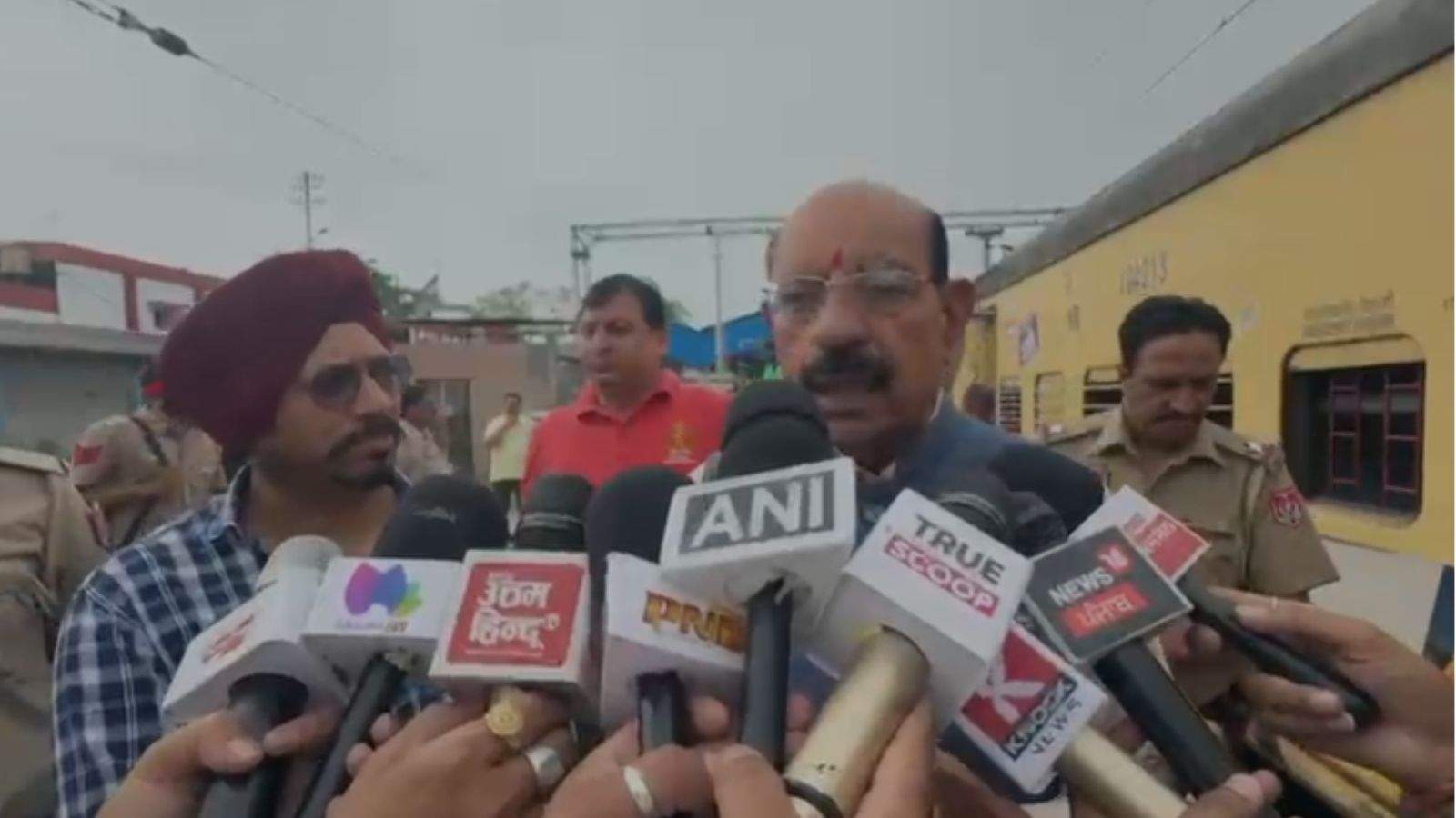 Damri Yatra Special Train Departs from Jalandhar for Haridwar; Mohinder Bhagat Extends Best Wishes.