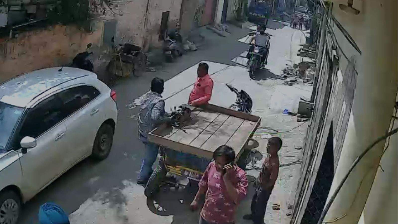 Stolen Car Wreaks Havoc in Ludhiana: Crashes into 7 Vehicles, Comes to a Halt After Striking a Pole