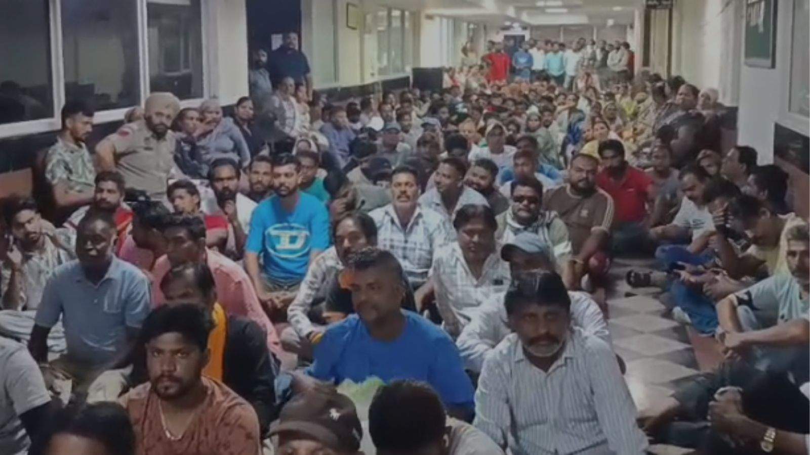 Demonstration of employees in Jalandhar Municipal Corporation office, strike continues for 7th day, Pradhan Bantu Sabharwal gave strict warning