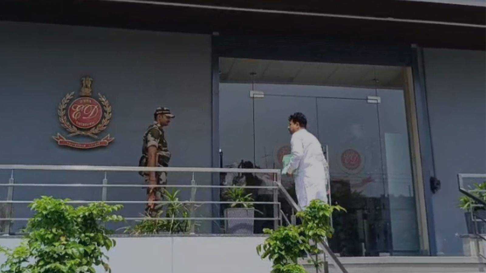 AAP MLA Raman Arora Arrives at Jalandhar ED Office; Will Be Questioned in Money Laundering Case
