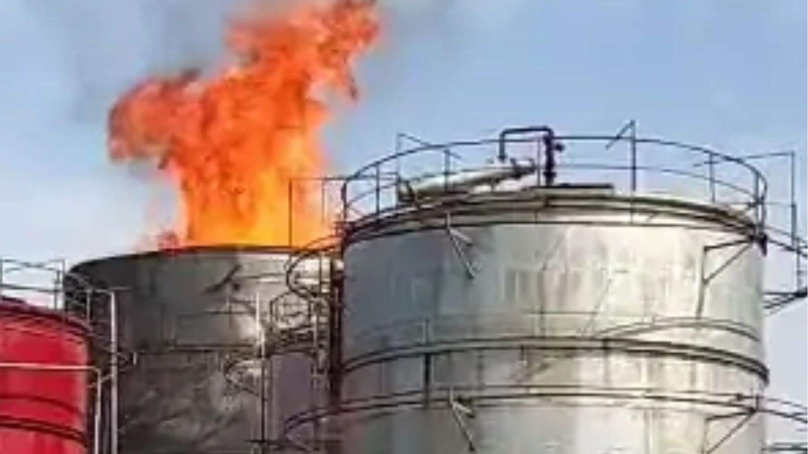 Massive fire breaks out at a liquor factory in Bathinda; several villages affected by black smoke.