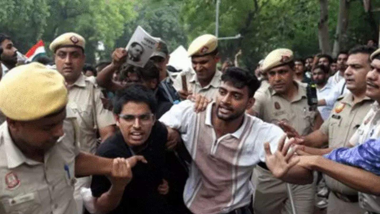CJP Protest, Jantar Mantar, Parliament March, Delhi Police, RAF, Protesters, Sonam Wangchuk, Hunger Strike, Delhi News, Parliament Protest
