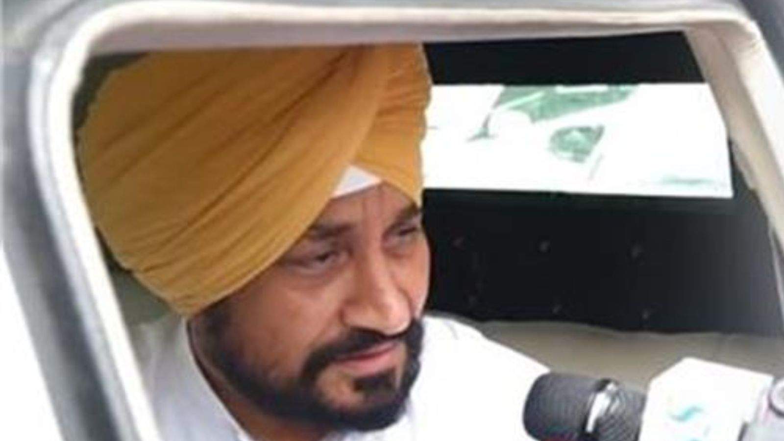 पंजाब कांग्रेस में जारी अंदरूनी कलह के बीच आज पूर्व मुख्यमंत्री चरणजीत सिंह चन्नी गुट की पार्टी के पंजाब प्रभारी भूपेश बघेल के साथ अहम बैठक होने जा रही है। बैठक कांग्रेस नेता राणा गुरजीत सिंह के आवास पर आयोजित की जाएगी। इसे पंजाब कांग्रेस के भीतर चल रहे विवाद को सुलझाने की दिशा में महत्वपूर्ण माना जा रहा है।