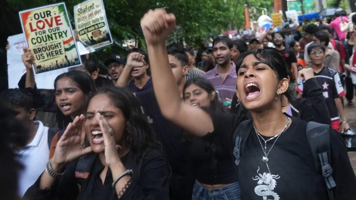 NEET Paper Leak: Gen-Z students gather to lay siege to the DC office in Jalandhar; vow to continue the protest until Dharmendra Pradhan resigns.