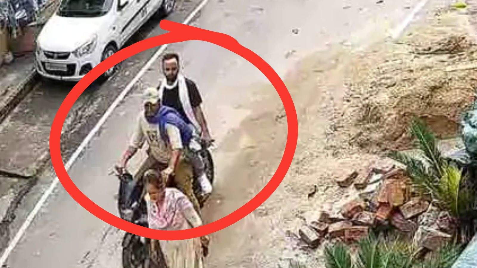 Jalandhar News, Urban Estate Jalandhar, Snatching Incident, Elderly Woman Robbed, Earring Snatching, Punjab Crime, CCTV Footage, Bike-Borne Snatchers, Thana 7 Police, Jalandhar Crime, Chain Snatching, Crime News India